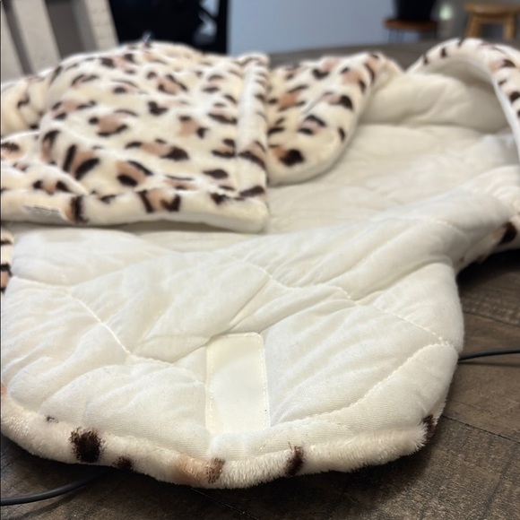 White and Brown Sleep Sacks for Cozy Comfort - Picture 8 of 10